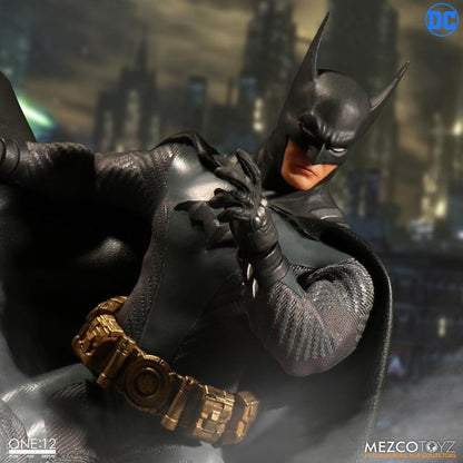 DC Comics One:12 Collective Batman Ascending Knight Mezco Exclusive (Black and Gold)