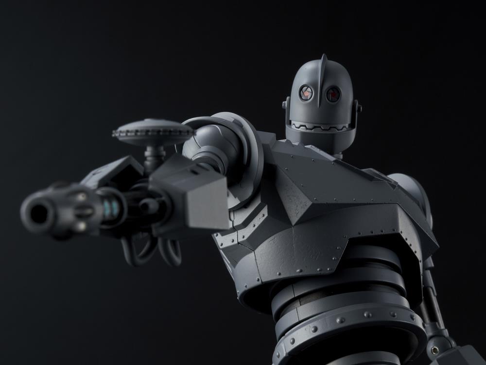 The Iron Giant RIOBOT Iron Giant (Battle Mode)