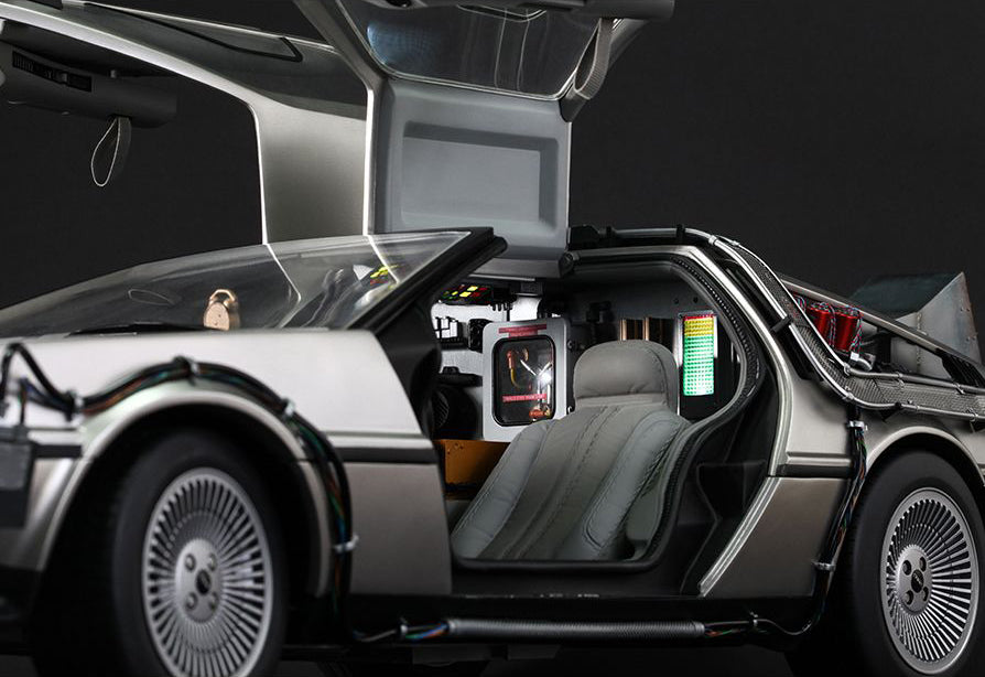 Back to the Future MMS260 DeLorean Time Machine 1/6th Scale Collectible Vehicle